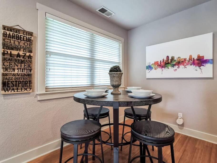 Amazing Locale 2Kingbr 1Bth Βίλα Κάνσας Σίτι Εξωτερικό φωτογραφία